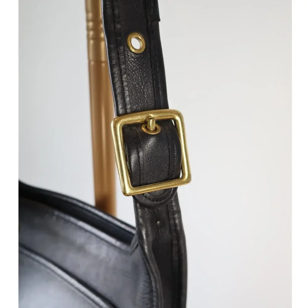 Coach Legacy Zip 9966 Vintage 1999 Black Leather Crossbody Shoulder Bag Gold
